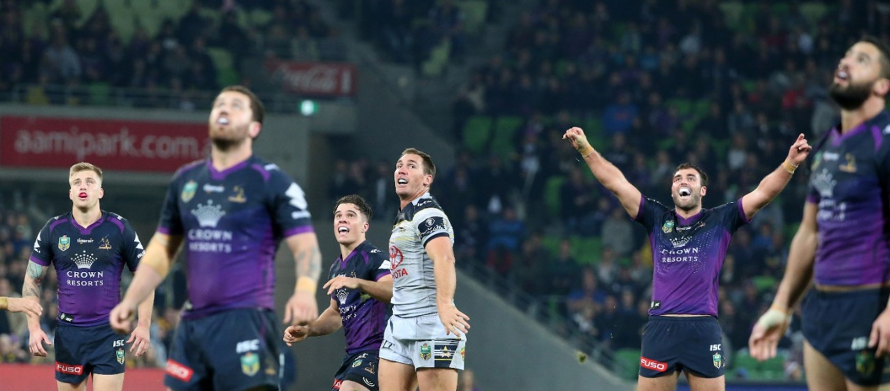 In pictures: Round 15