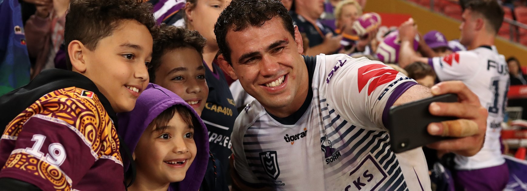 NRL players unite behind juniors