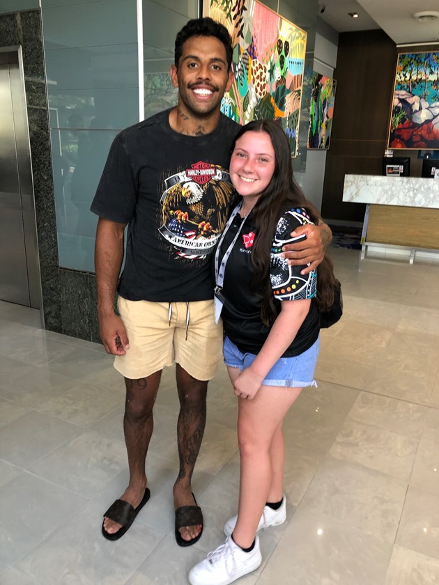 Shauna meets Josh Addo-Carr during the Indigenous Youth Summit.